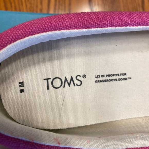 NIB Tom’s - Picture 2 of 4